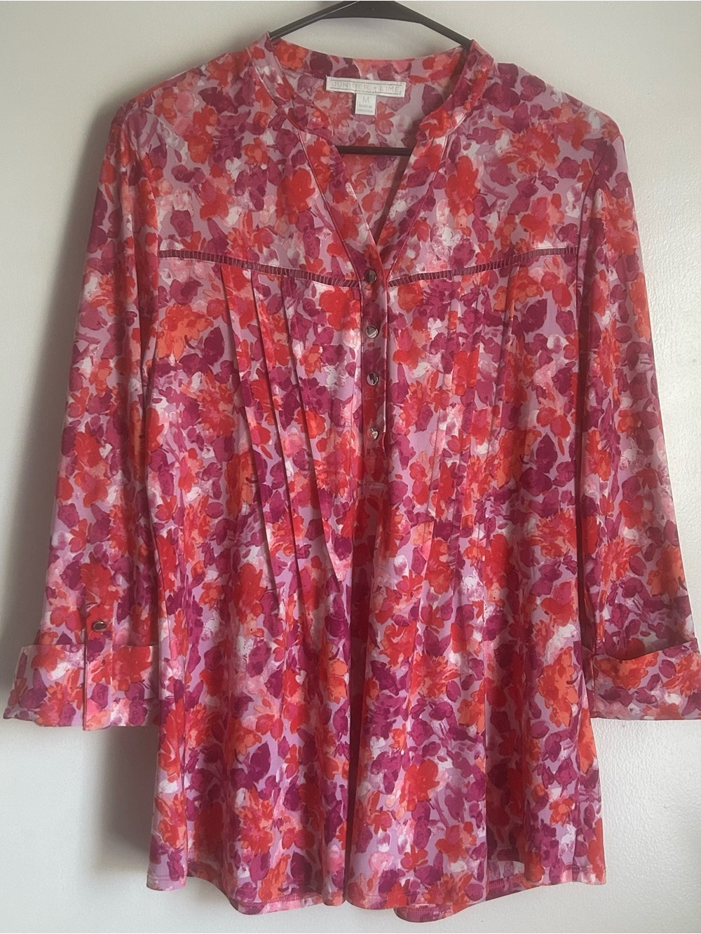 Jones New York Pink and Red Floral Pintuck Button-Front Blouse size M